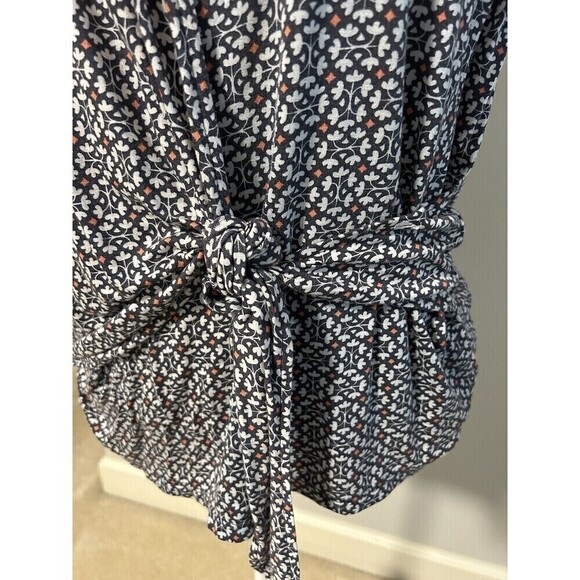 LOFT Grey Sleeveless Wrap Tank Top Medium - Picture 2 of 7